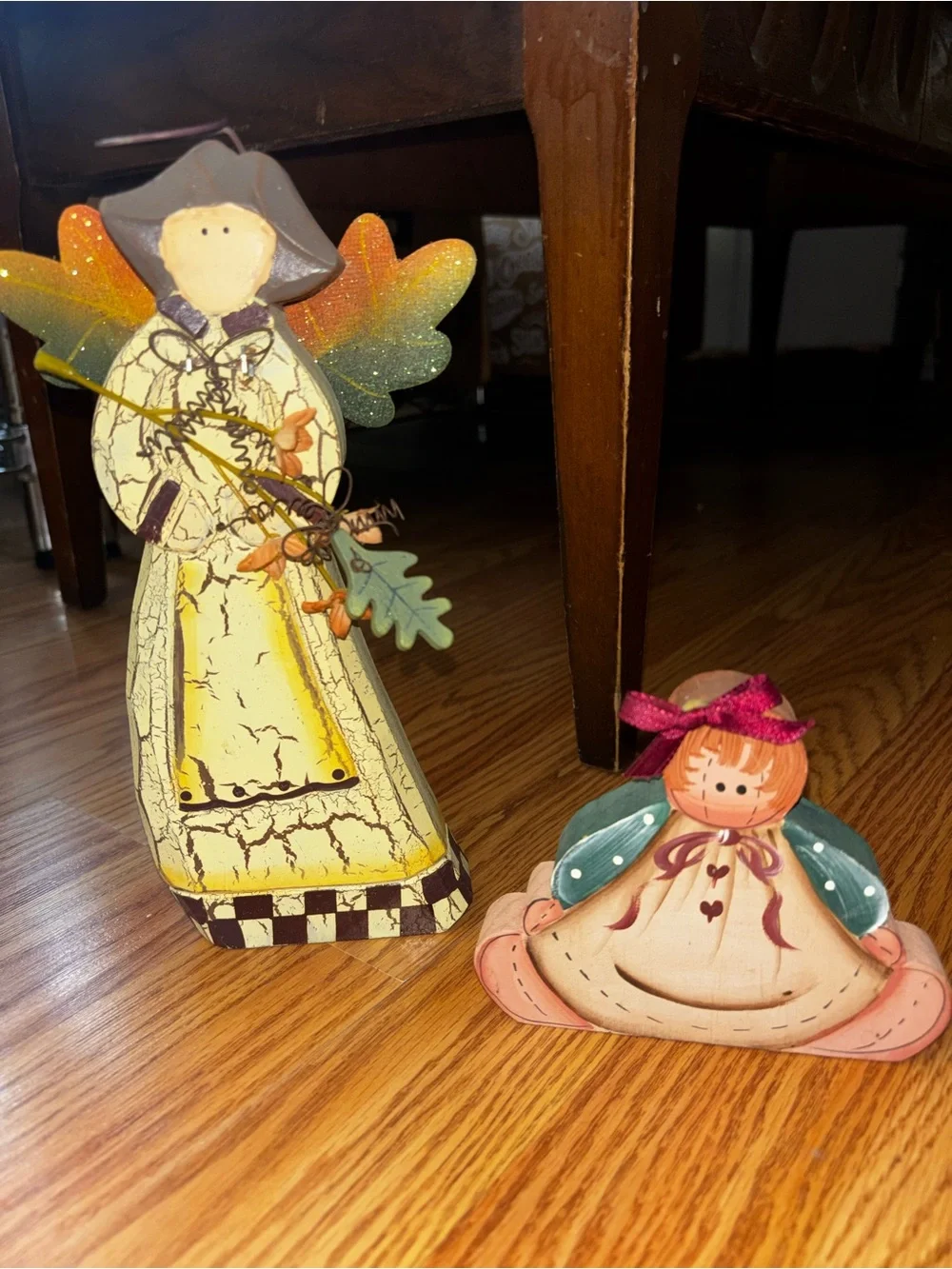 Bundle of 2 vintage wooden figures
